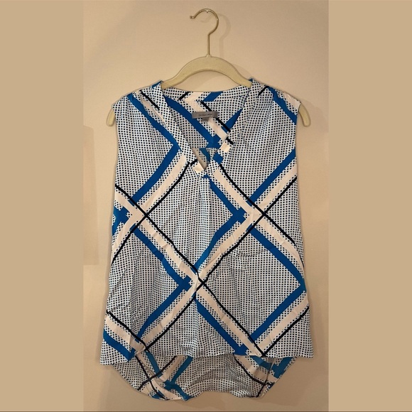 Classiques Entier Sleeveless White, Blue and Black Patterned Blouse, Size M - Picture 2 of 5
